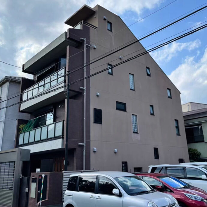 横浜市中区で外壁塗装、屋上防水工事を施工する前の写真