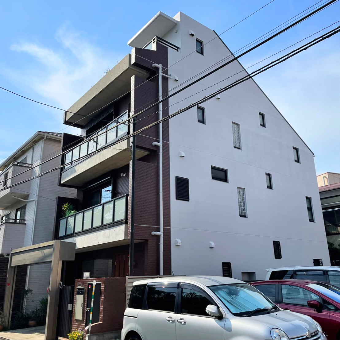 横浜市中区で外壁塗装、屋上防水を施工した写真
